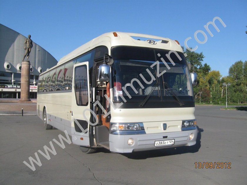 Hyundai Aero Space автобус белый