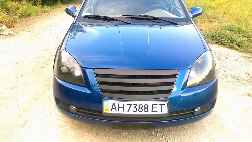 Решетка радиатора чери Фора