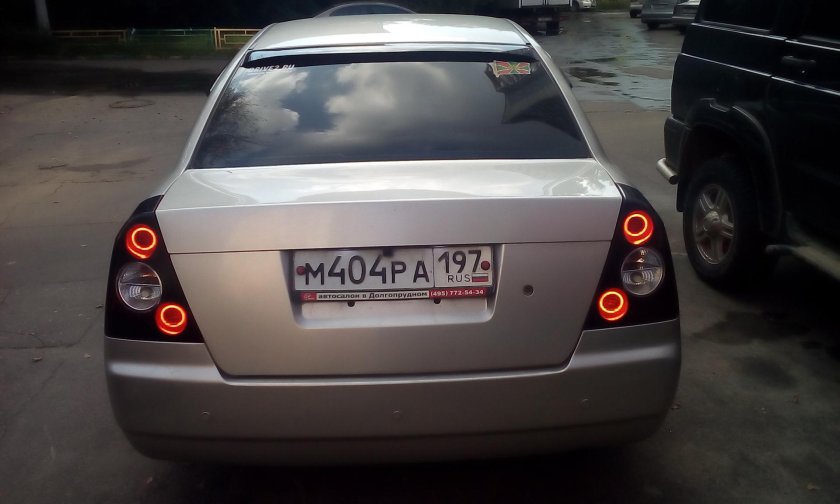 Задние фонари чери Фора