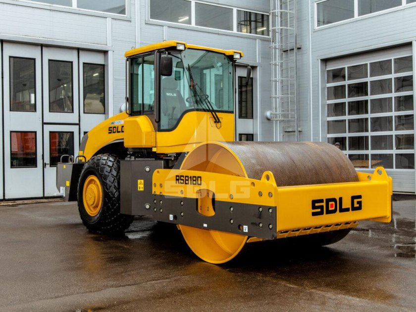 Каток грунтовый SDLG rs8200