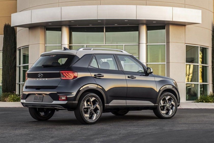 Hyundai venue 2020 кроссовер