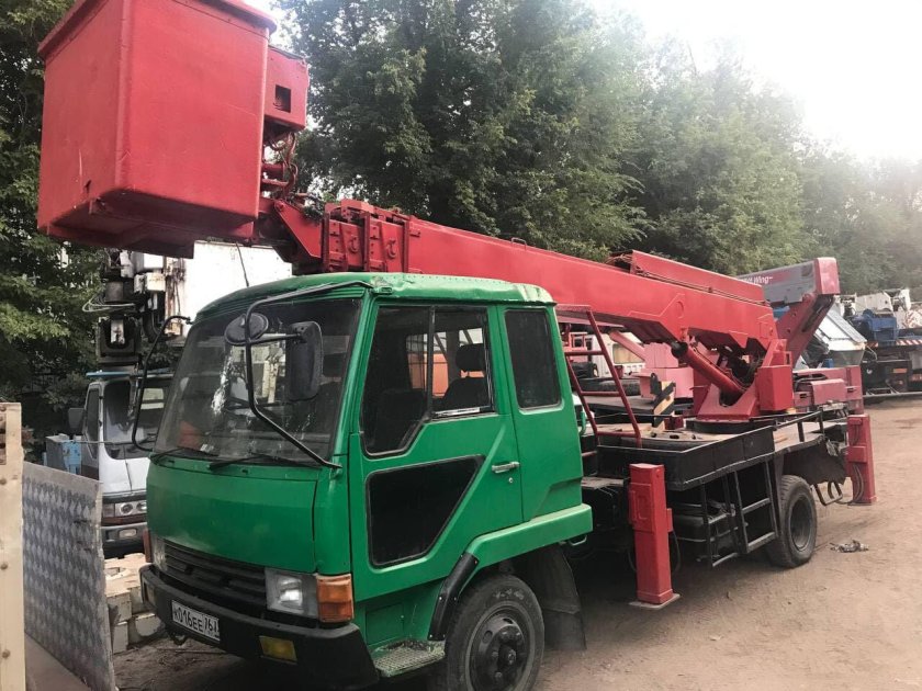 Автовышка Mitsubishi