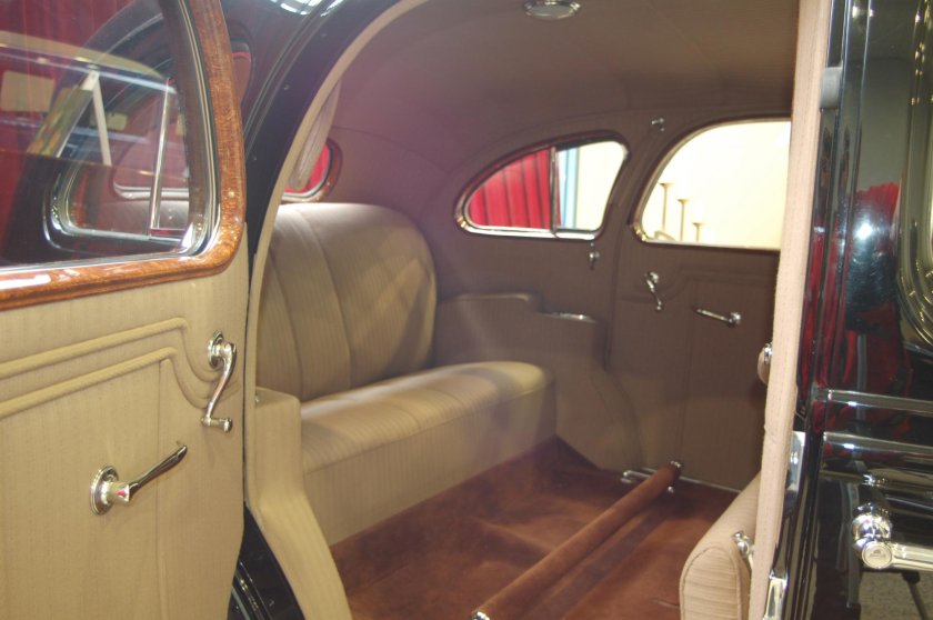 ЗИС 101 салон