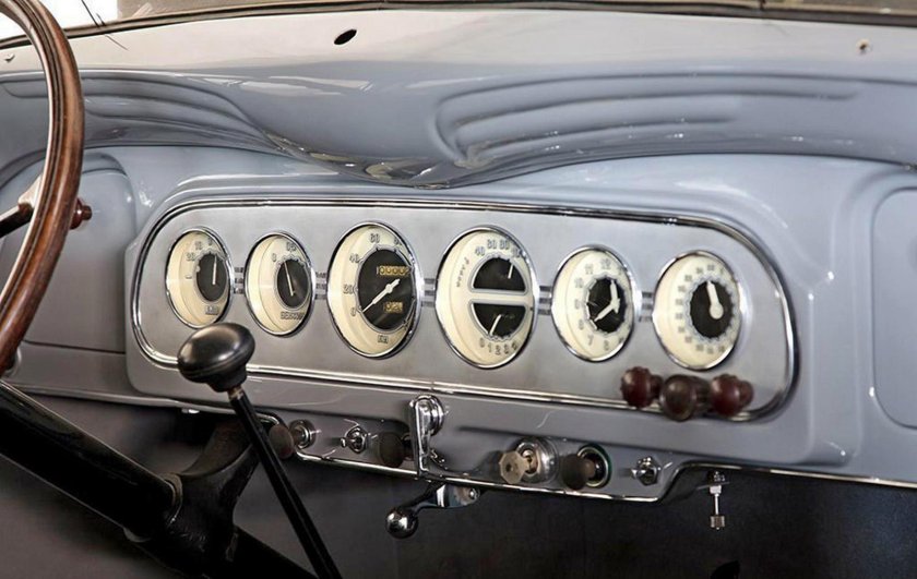 ЗИС 101 салон