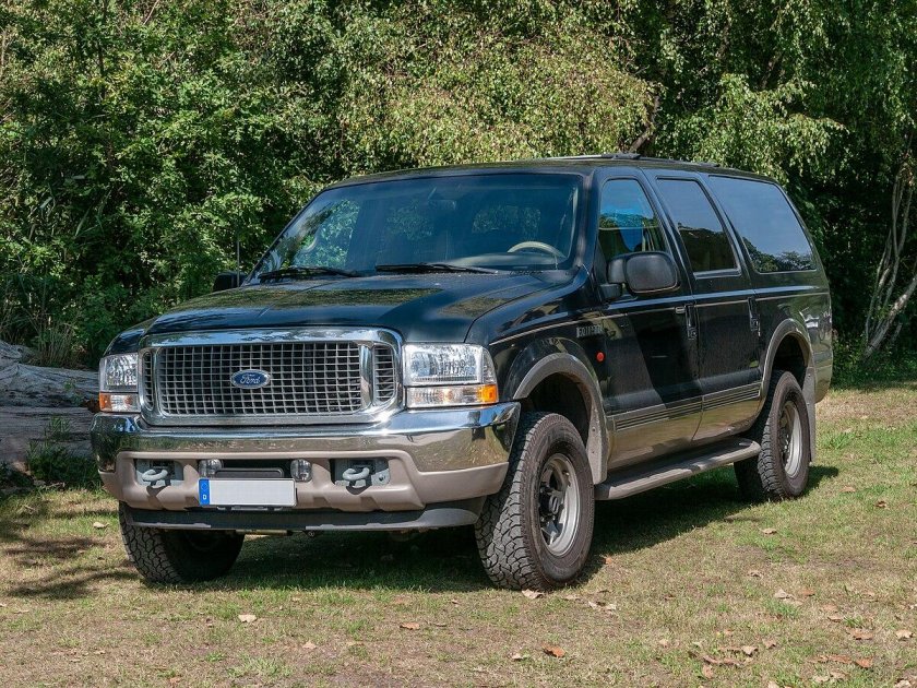 Ford Excursion 2002