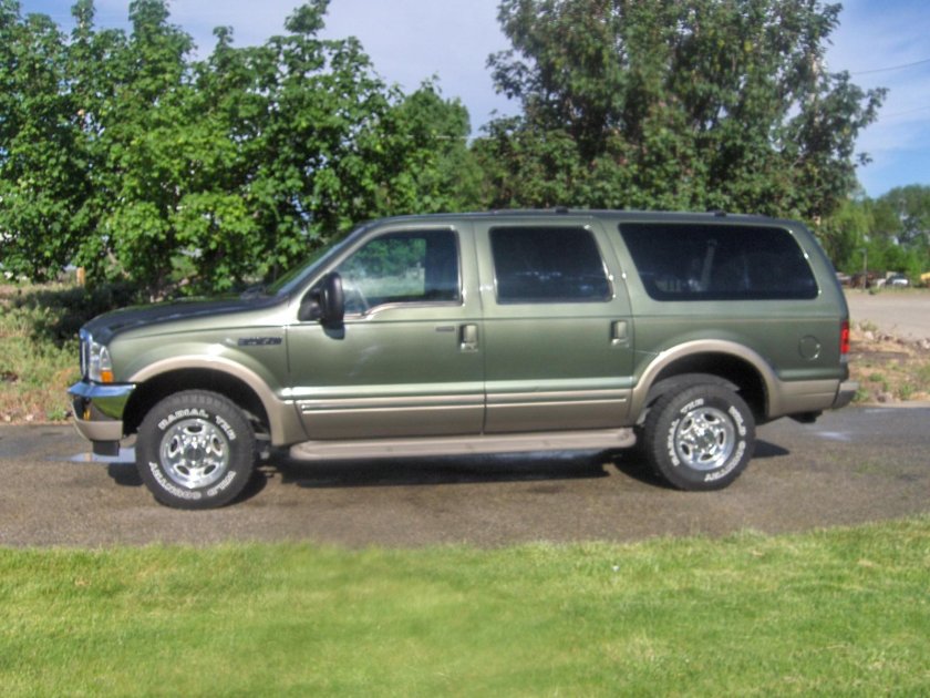Ford Excursion 2002