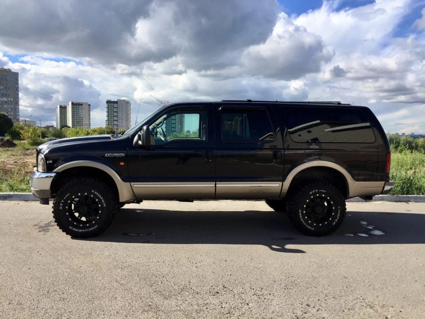 Форд Экскурсион 2002