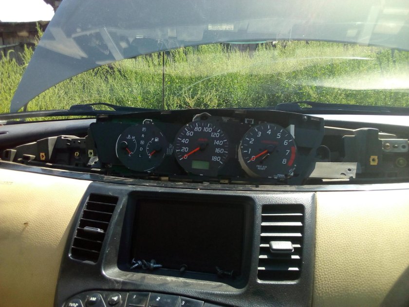 Приборная приборная панель Nissan primera р12