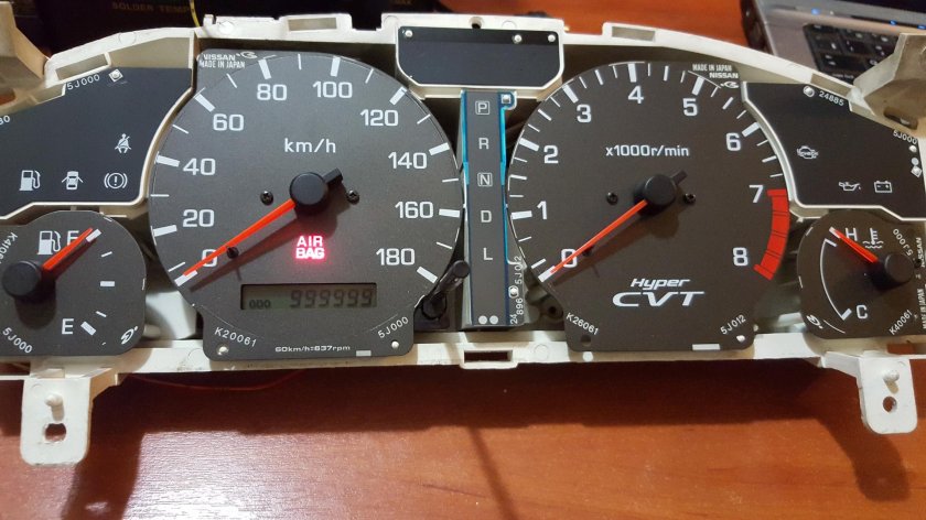 Приборная приборная панель Nissan primera