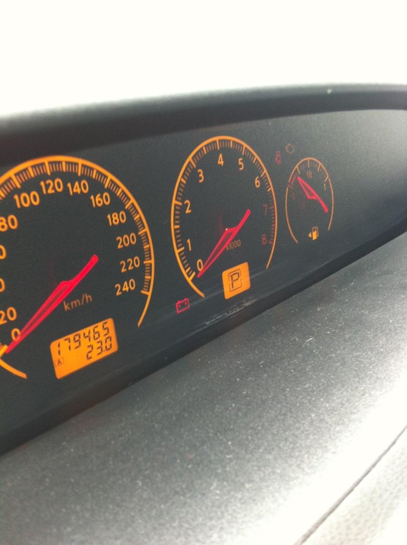 Приборная приборная панель Nissan primera