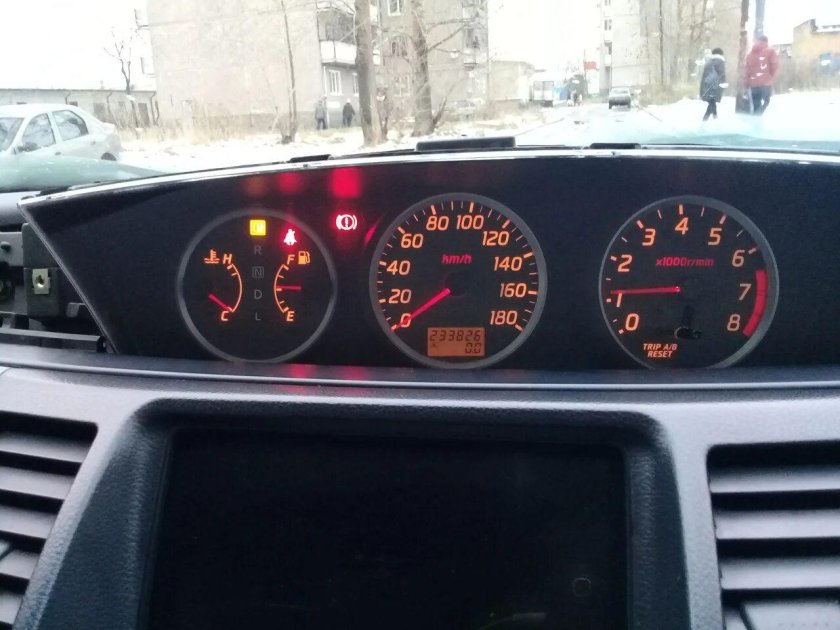 Панель Nissan primera p12