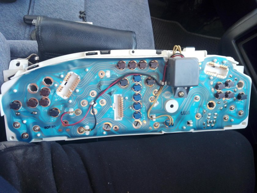 Щиток приборов Ниссан ад 11 кузов