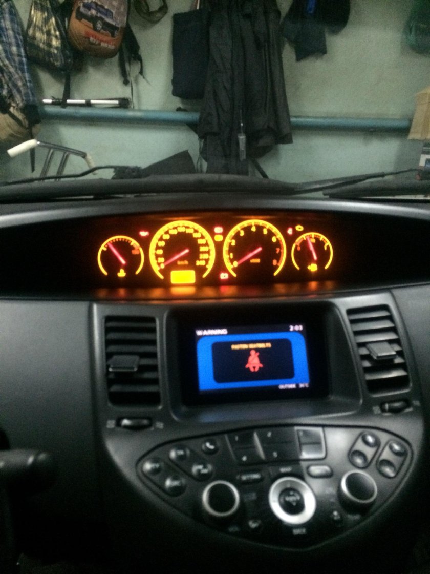 Nissan primera р12 панель