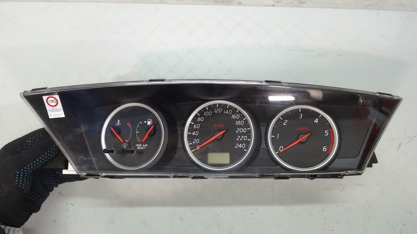 Панель Nissan primera p12