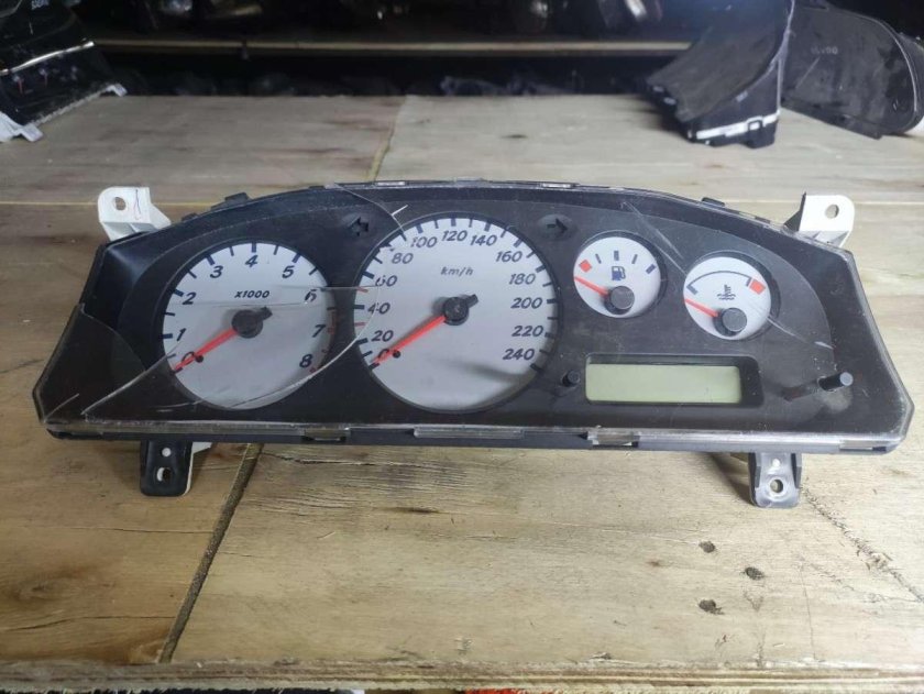 Панель приборов Ниссан ад 12 кузов