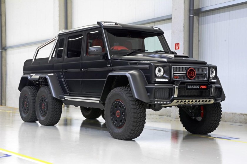 Brabus g700 6x6