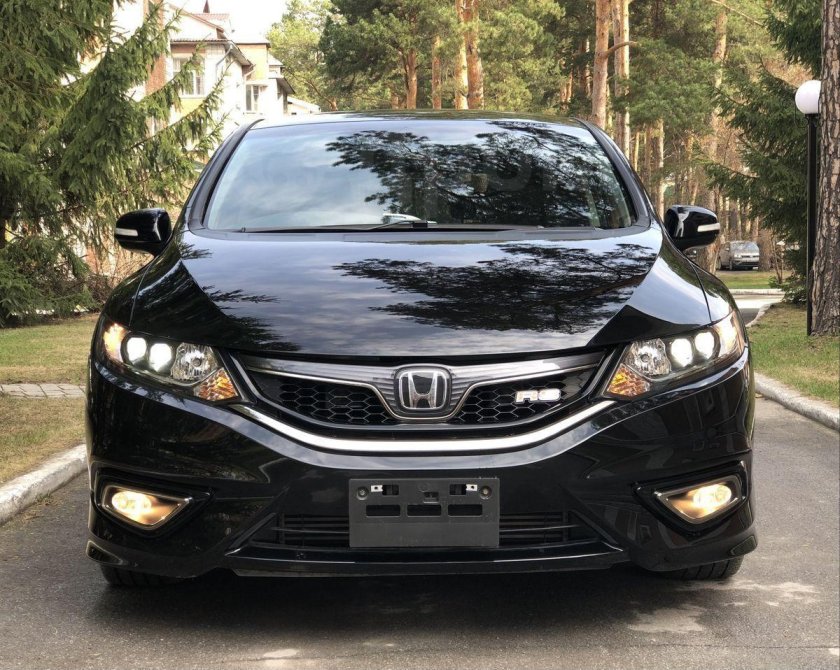 Хонда Джейд 2017