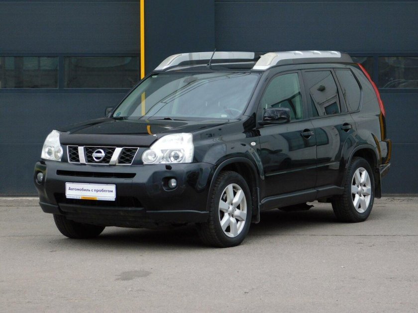 Nissan x-Trail 2010 черный