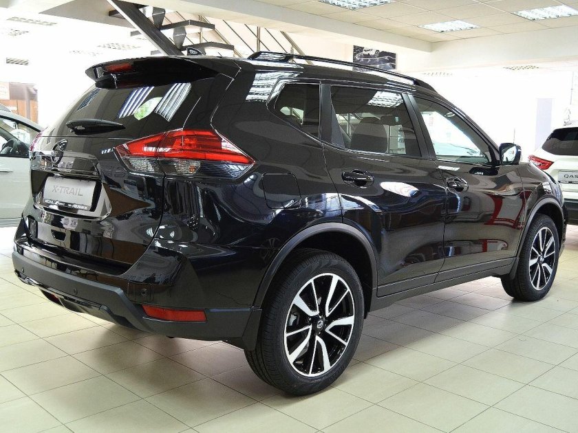 Nissan x Trail 2019 черный