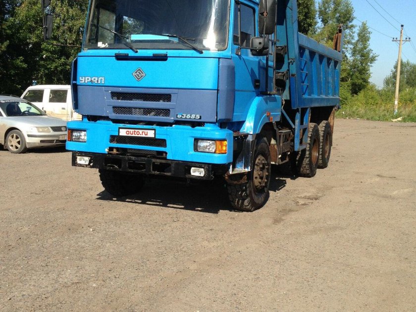 Бортовой Урал 63685