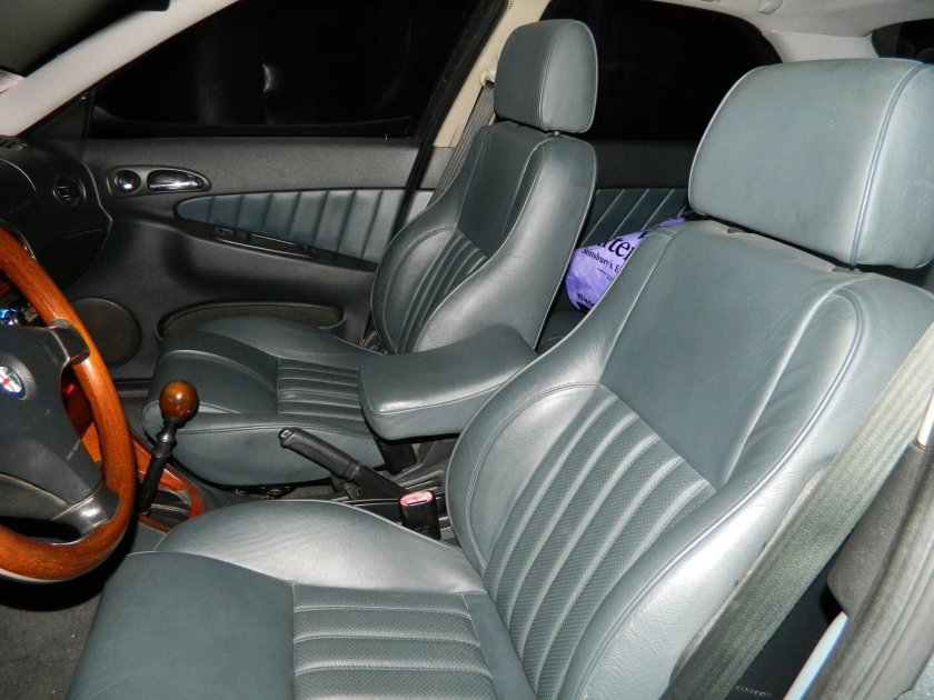 Альфа Ромео 156 сиденья