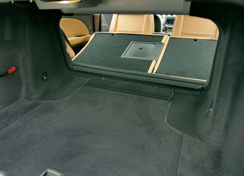 Alfa Romeo 159 багажник