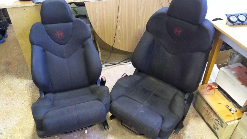 Альфа Ромео 156 сиденья