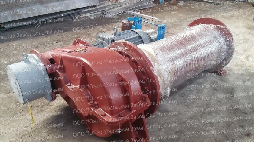 Грузовая лебедка башенного крана КБ-403