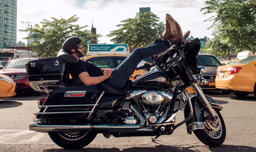 Харлей с водителем