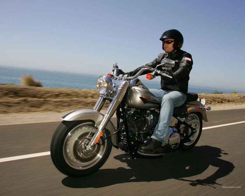 Харлей Дэвидсон чоппер байкер