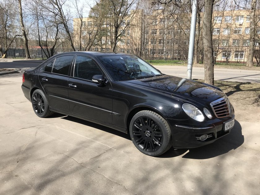 Мерседес w211 черный