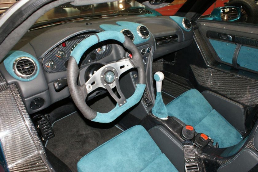 Салон машины Аполло