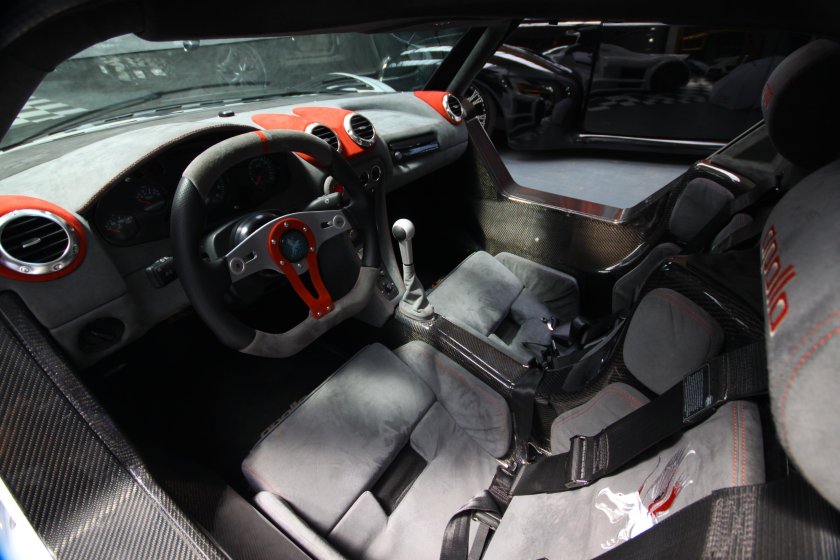 Gumpert Apollo салон