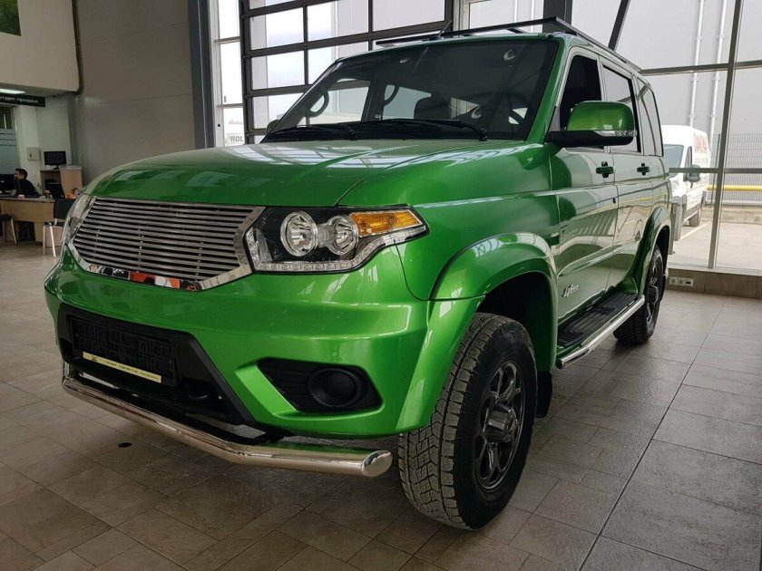 УАЗ Патриот 2022 зеленый