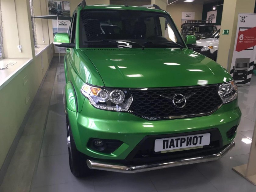 УАЗ Патриот 2021 зеленый металлик