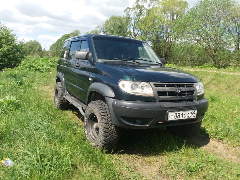 УАЗ Патриот 2014 зеленый