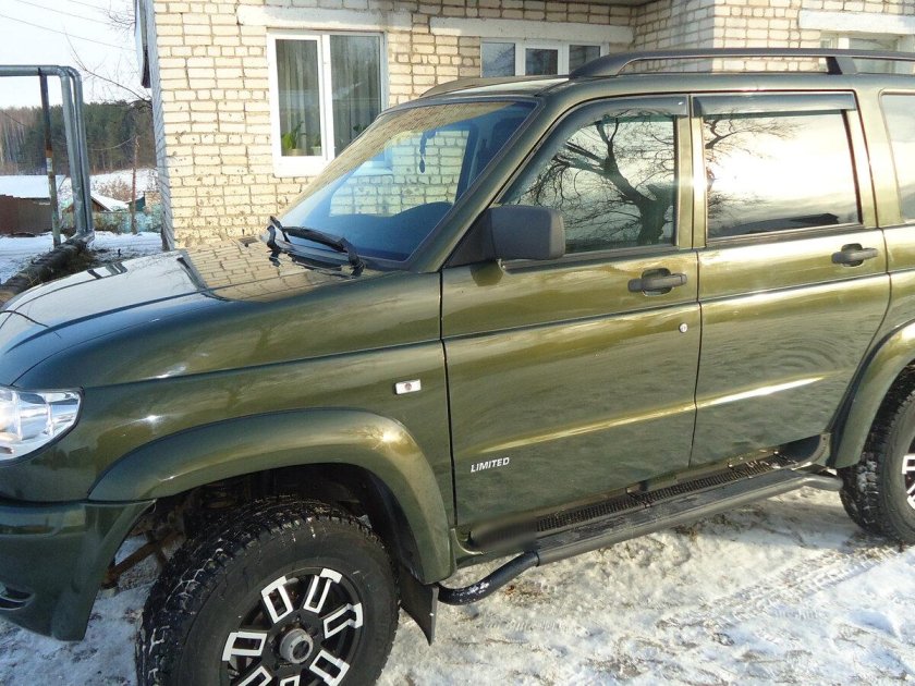 UAZ Patriot зеленый металлик