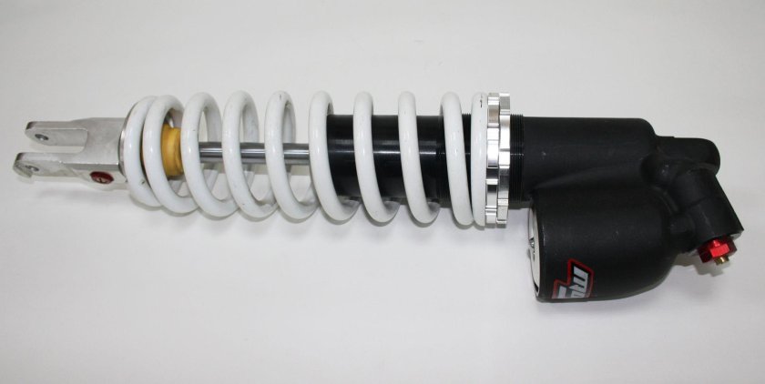 Задний амортизатор BSE z3