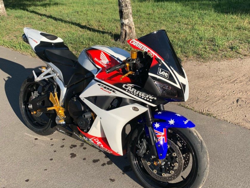 Honda CBR 1000 RR/ra Fireblade