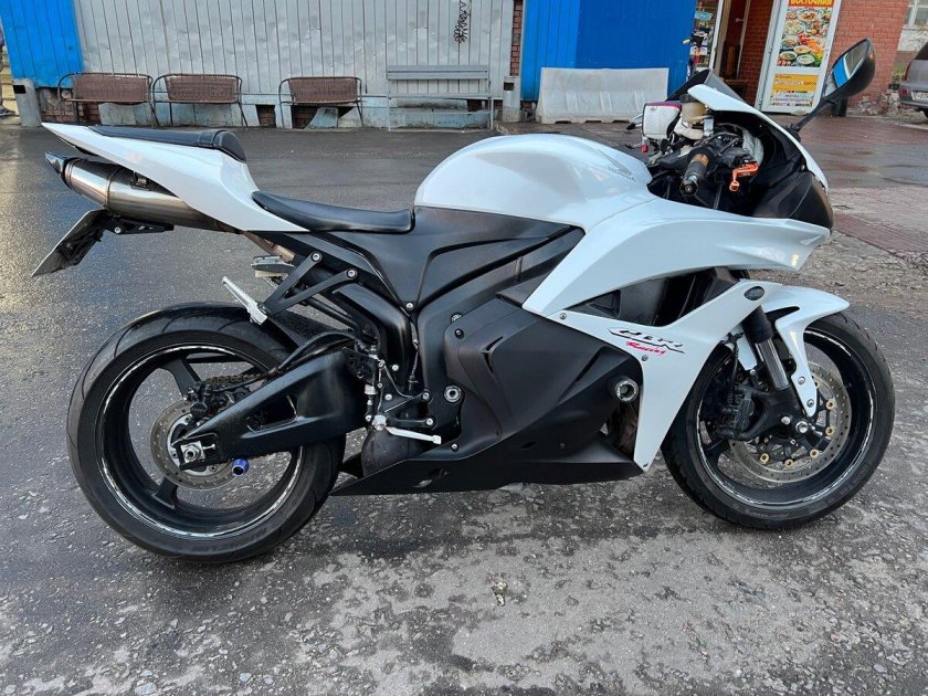 Honda cbr600rr черный