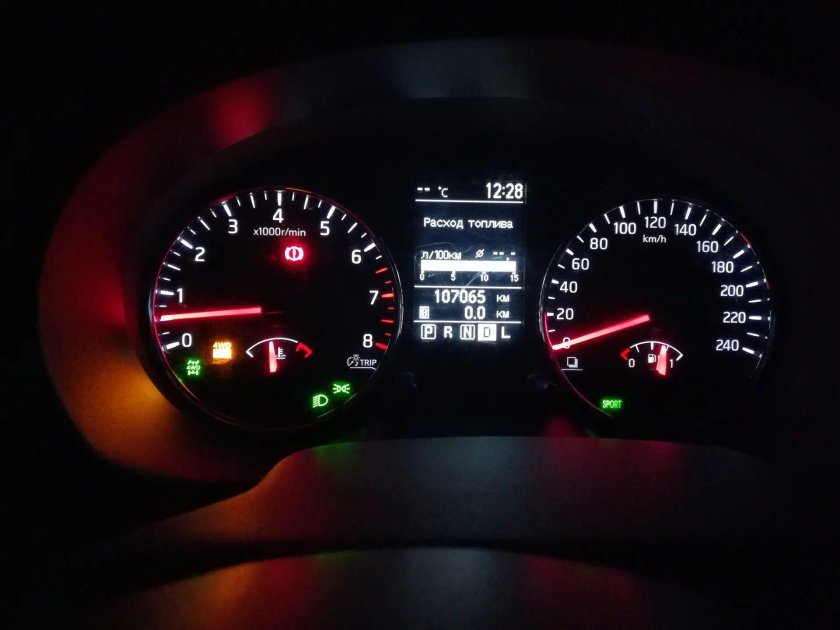 Приборная панель Nissan x-Trail t31