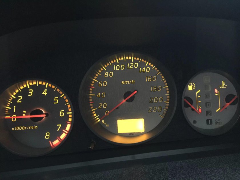 Nissan x-Trail t30 панель приборов