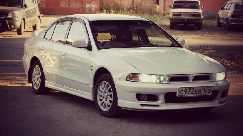 Митсубиси Аспайр