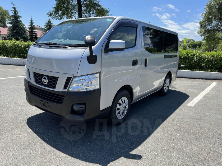 Nissan Caravan 2015