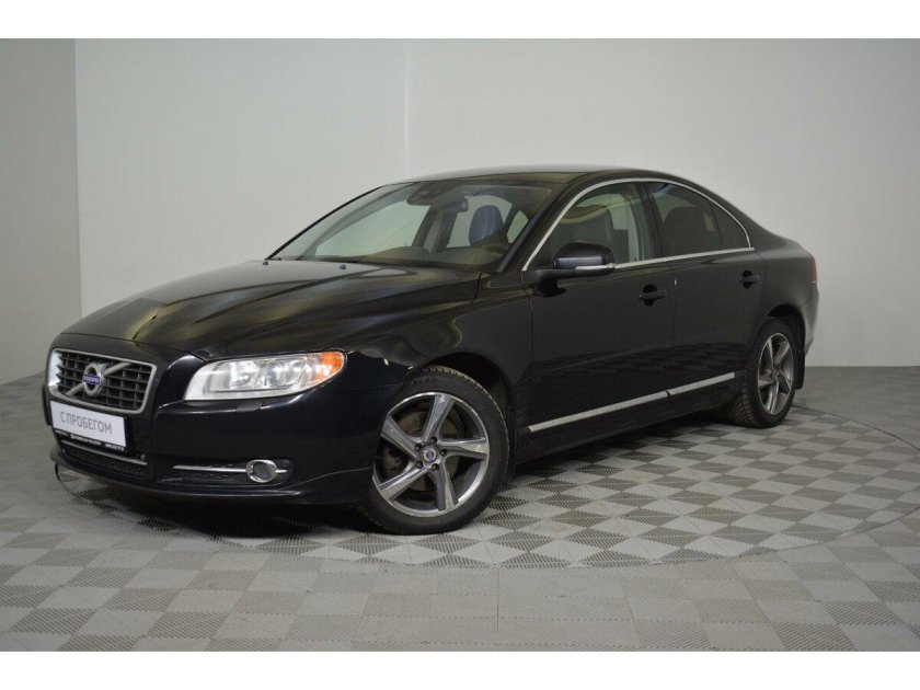 Вольво седан коричневый