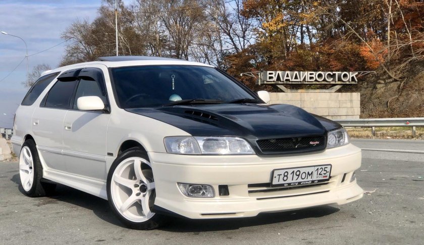 Toyota Mark 2 Qualis