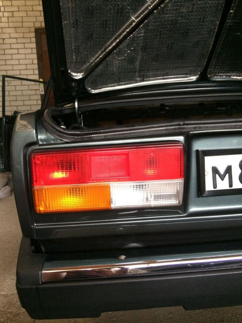 Фары на ВАЗ 2107 сзади