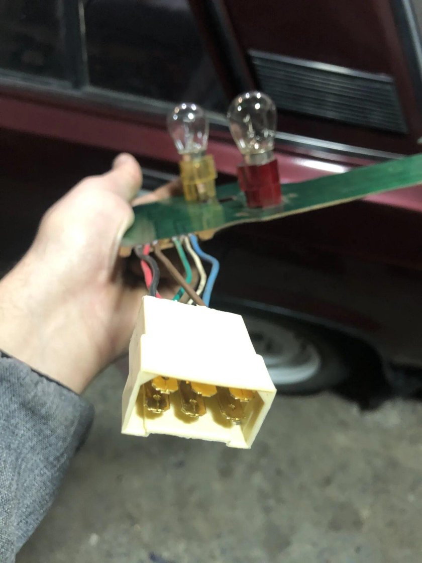 Разъем заднего фонаря ВАЗ 2107