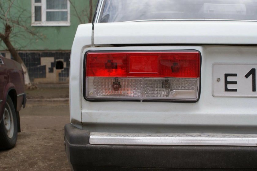 Фары на ВАЗ 2107 сзади