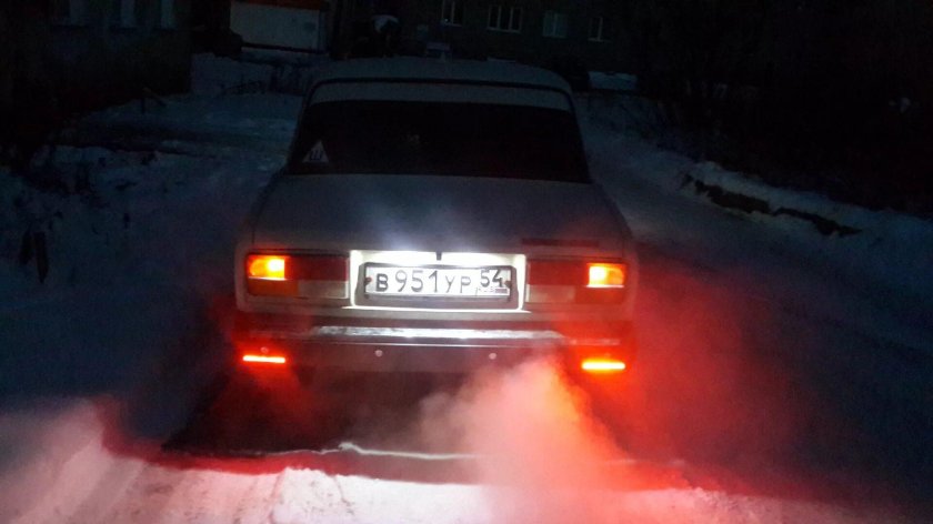 Габариты в заднем бампере ВАЗ 2107